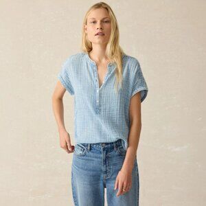 Faherty Women's Dream Gauze Cotton Top in Light Indigo Wash size L NWT